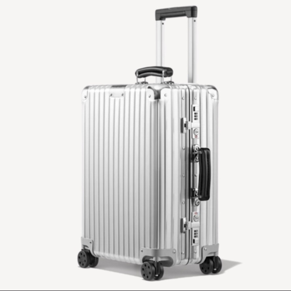 Rimowa Classic Flight Cabin Suitcase (9.5 gallons)